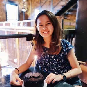 Meet your Posher, Crystal